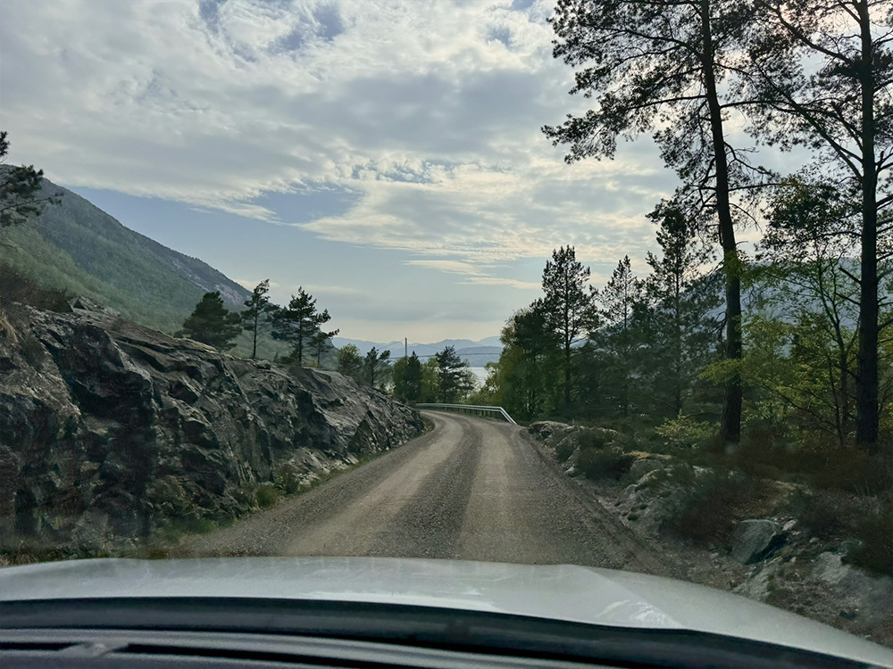 Carretera estrecha para llegar a Sollifjellet